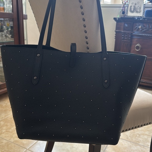 Coach Black Market Tote “Bandana Rivets“ Excellent condition. No signs of wear - Picture 7 of 12